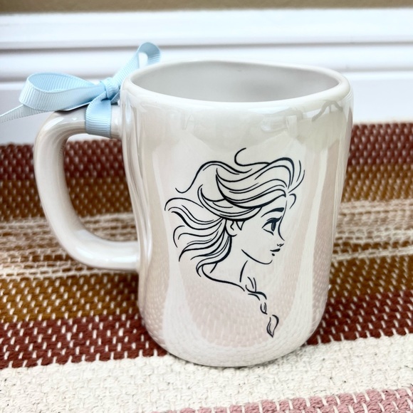 NWT Frozen Rae Dunn Mug ❄️ - Picture 2 of 3